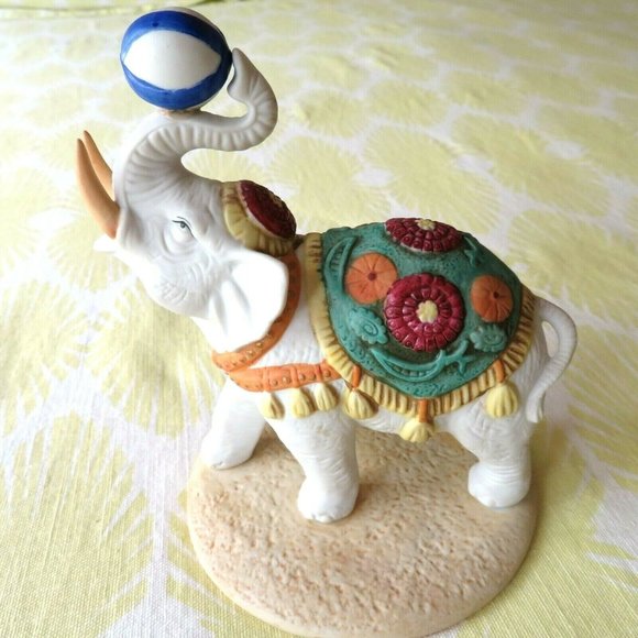 Hand Painted Porcelain Circus Elephant Figurine Figure Trunk Up Raised - Picture 4 of 12
